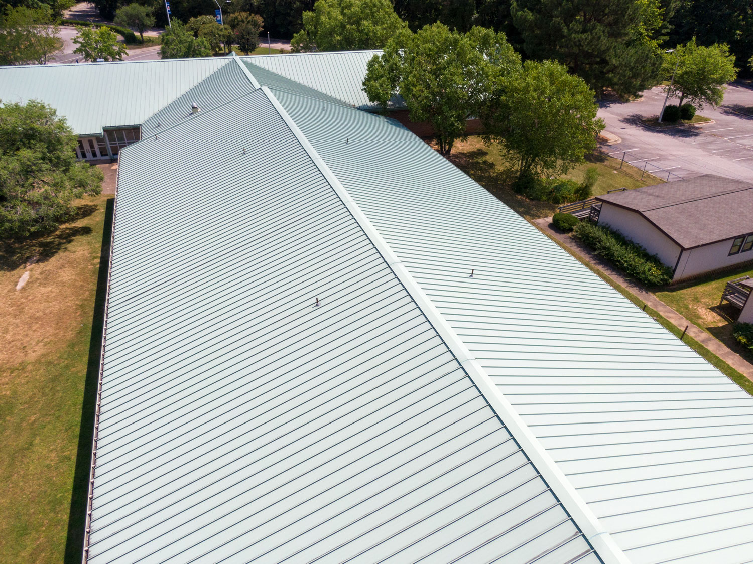 Raydiant Roofing Refined Craftsmanship